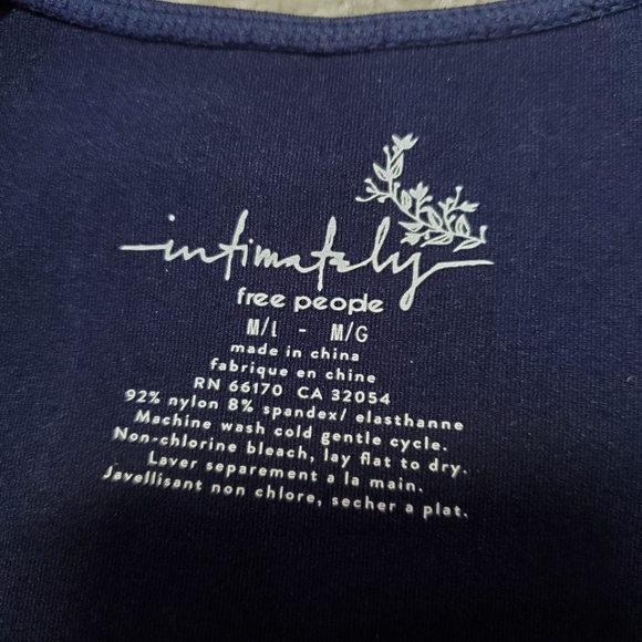 NWT Free People Navy Crop Tank Sz M/L - Picture 5 of 5